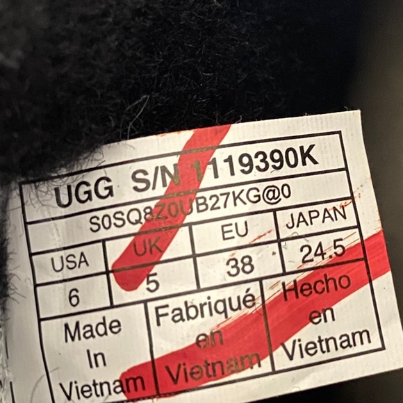 UGG Classic Mini UGG Print Boots Kid’s 6 (Fits Women’s 8) New without Box - Picture 6 of 7